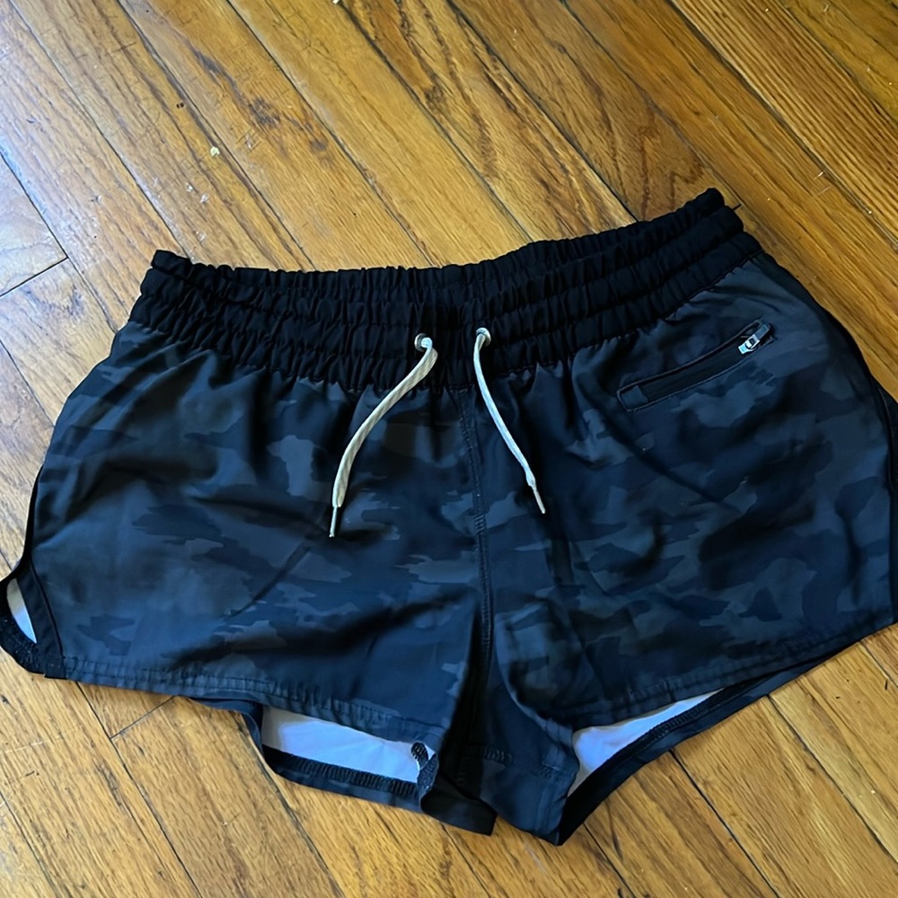 Vuori camo shorts